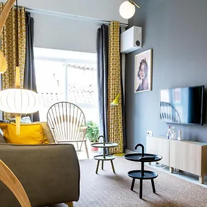 https://marias-home-malaga.hotelsinnerja.org